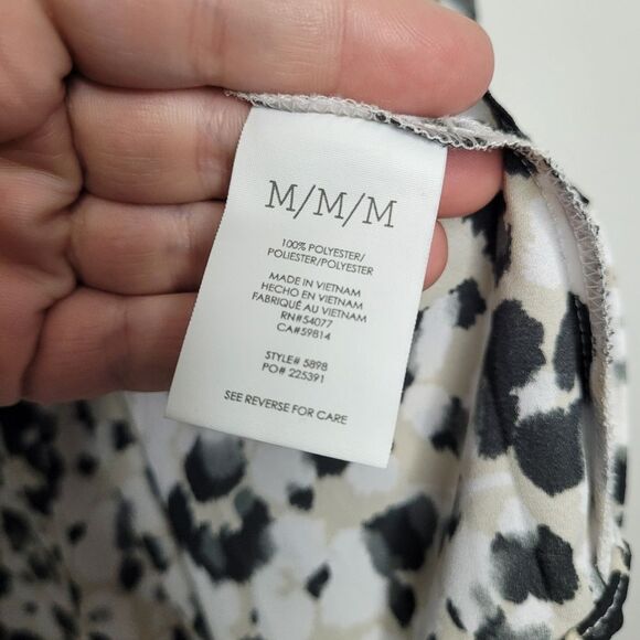 Cabi Rosette blouse 5898 black white all over print wrap style top size medium - Picture 5 of 8